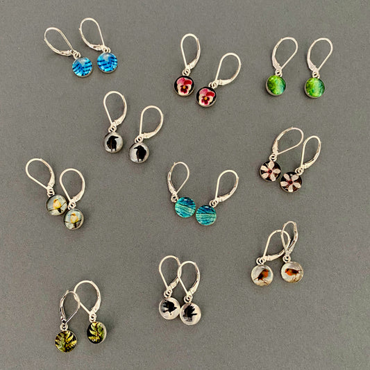 HUMMINGBIRD - Tiny Round Earrings, Silver and Resin